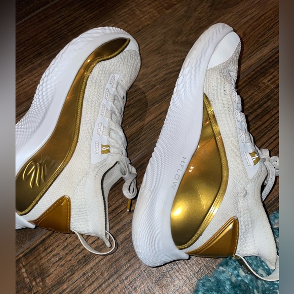 curry8 white